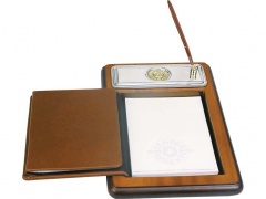 Подставка для бумажного блока с ручкой и телефонной книжкой Голова льва