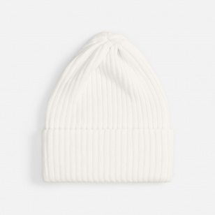 Шапка Yong, белая